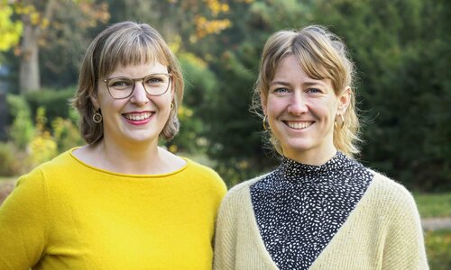 Foto der Projektleitung von "echt unersetzlich". Mara Rick (links), Beraterin Luisa Behmenburg (rechts)