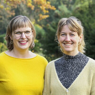 Foto der Projektleitung von "echt unersetzlich". Mara Rick (links), Beraterin Luisa Behmenburg (rechts)